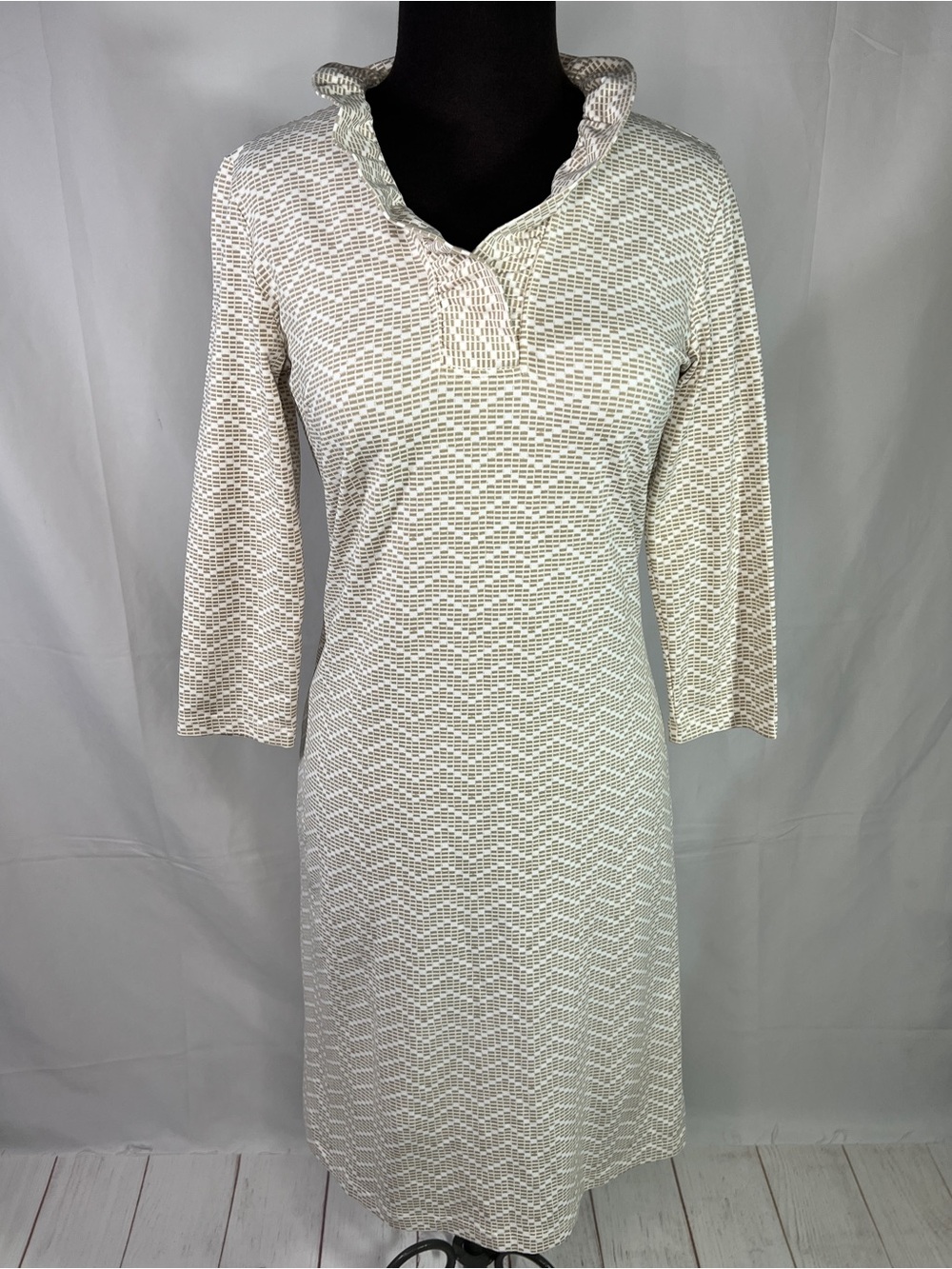 J McLaughlin Durham Dress - XS - classic 3/4 sleeve tan white print